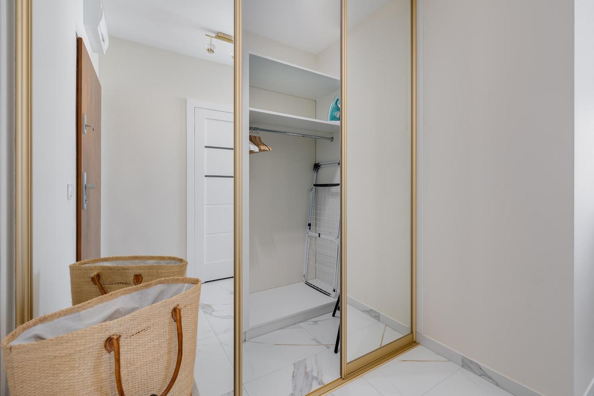 Ts Gold New Town Apartment & Free Private Parking Stettin Exterior foto